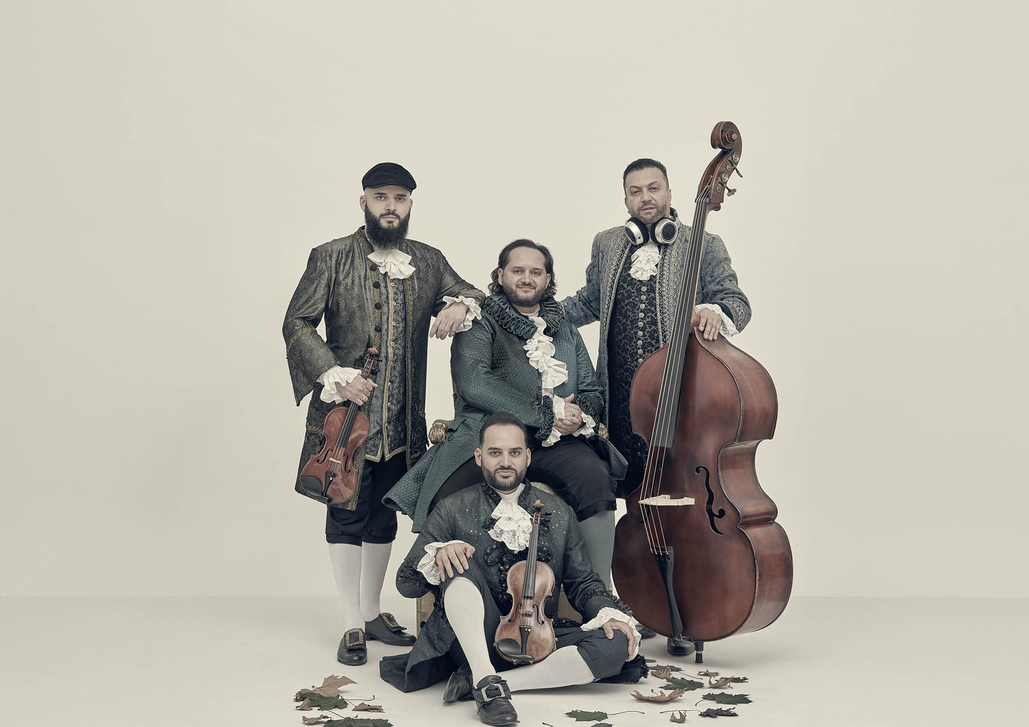 Illustration: © Andreas Bitesnich