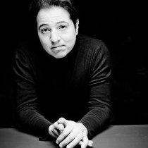 Illustration: © Marco Borggreve